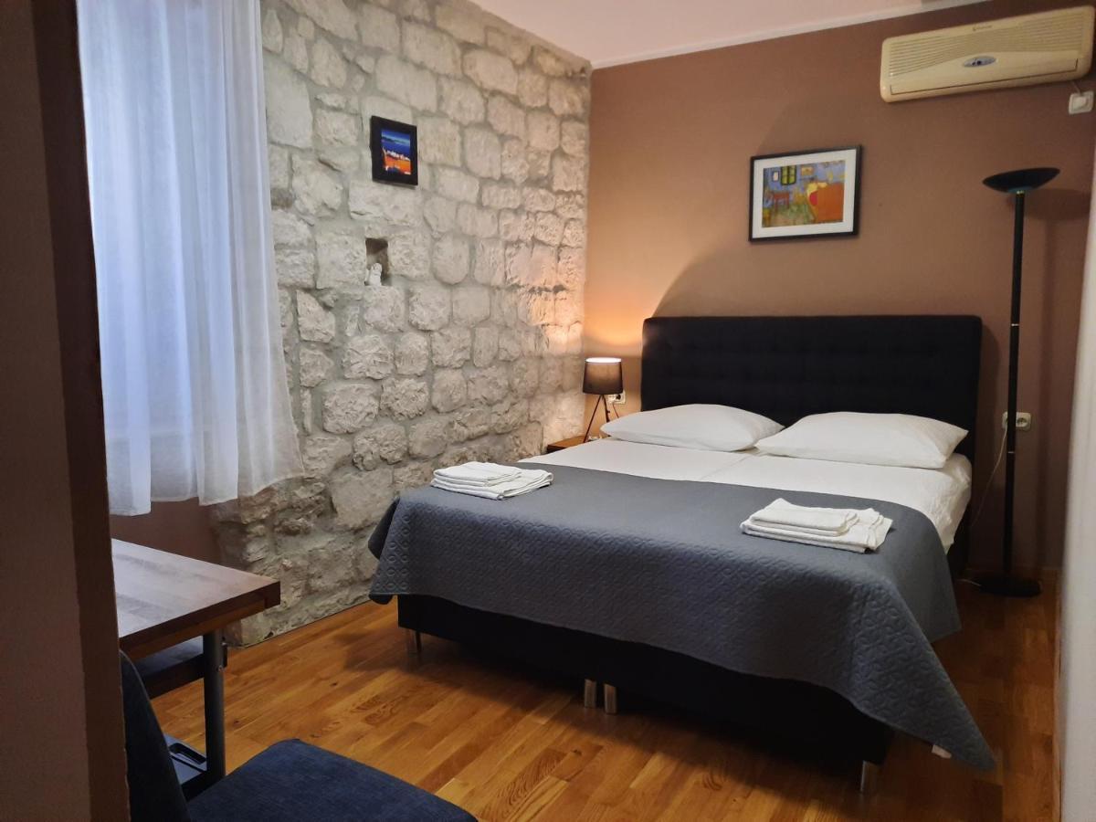 טרוגיר Carol Rooms מראה חיצוני תמונה