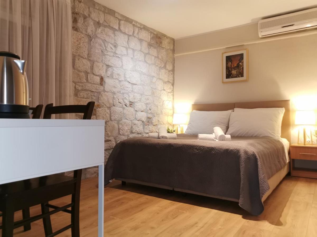 טרוגיר Carol Rooms מראה חיצוני תמונה