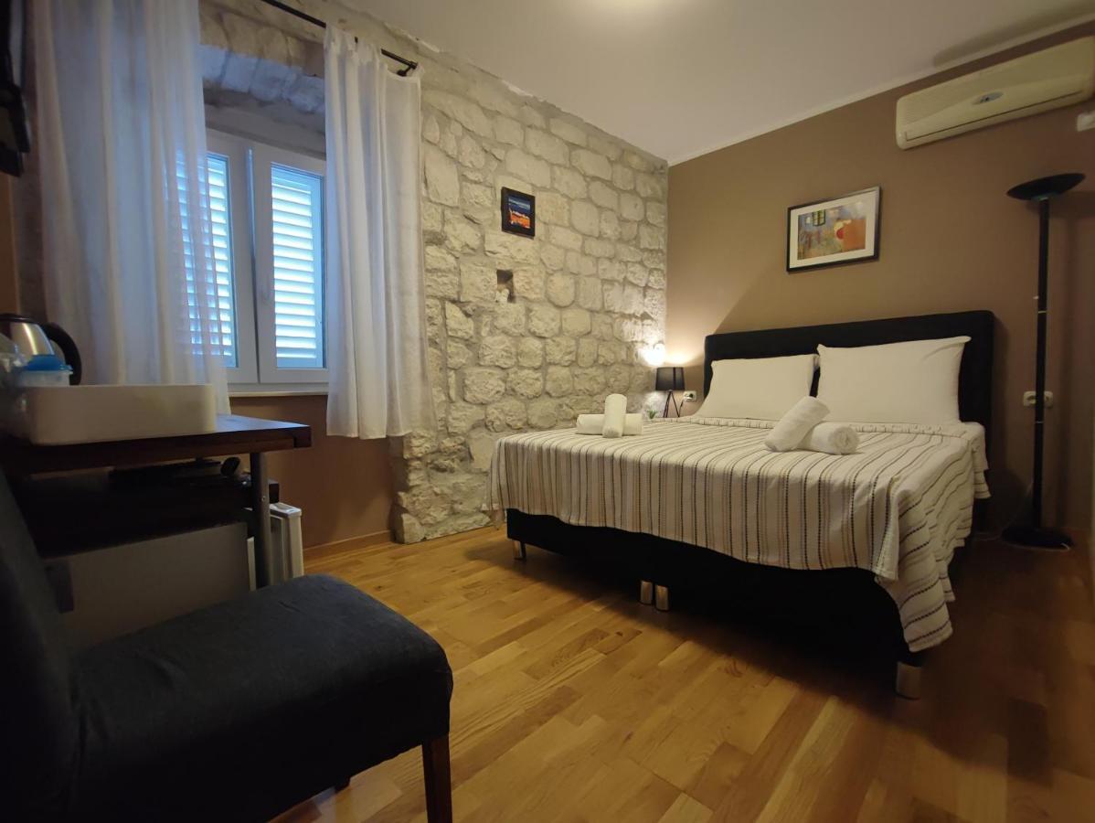 טרוגיר Carol Rooms מראה חיצוני תמונה