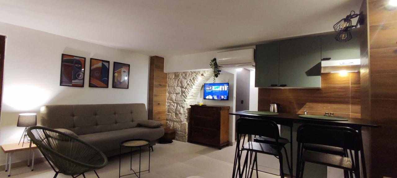 טרוגיר Carol Rooms מראה חיצוני תמונה