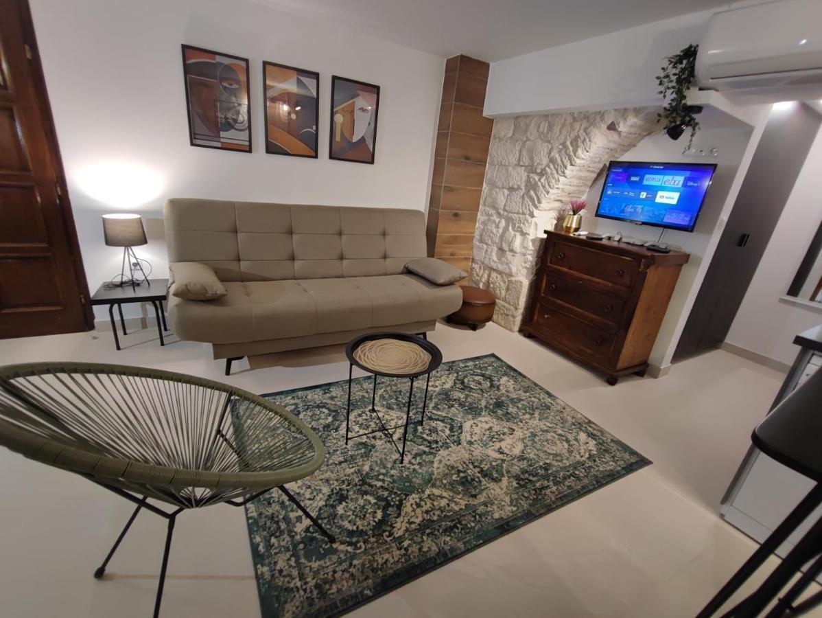 טרוגיר Carol Rooms מראה חיצוני תמונה