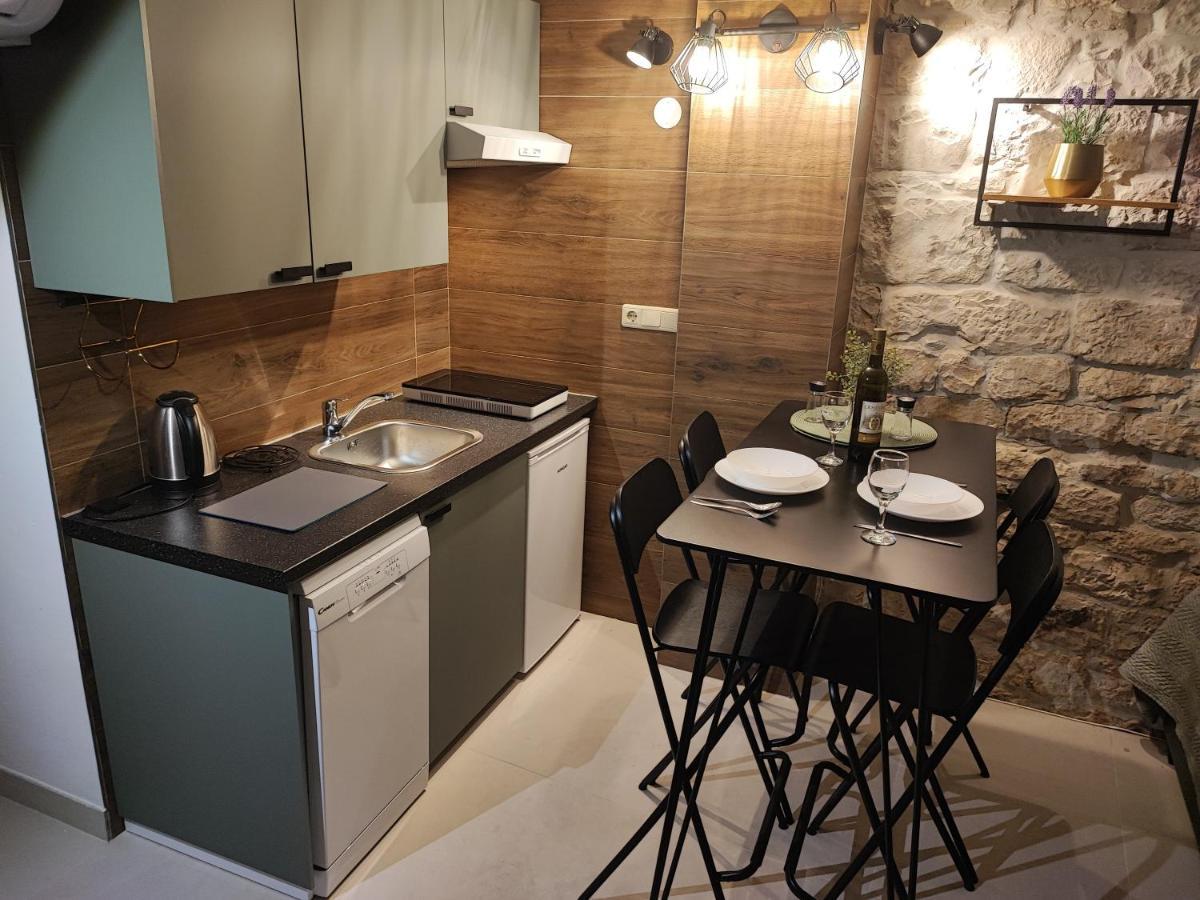 טרוגיר Carol Rooms מראה חיצוני תמונה