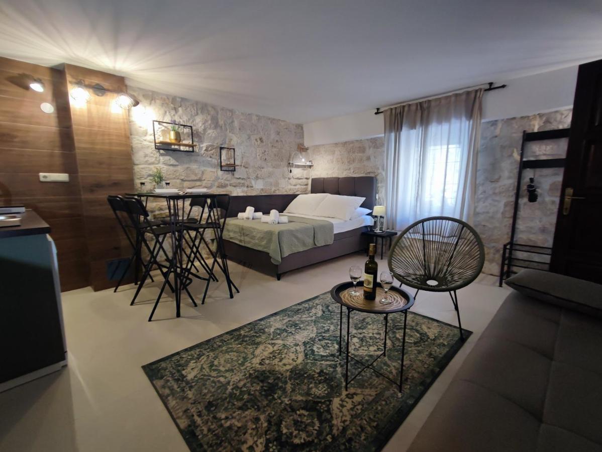 טרוגיר Carol Rooms מראה חיצוני תמונה