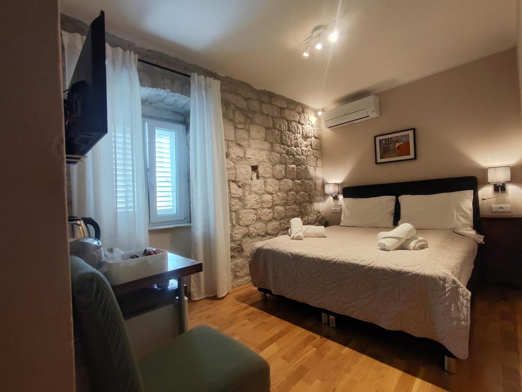 טרוגיר Carol Rooms מראה חיצוני תמונה