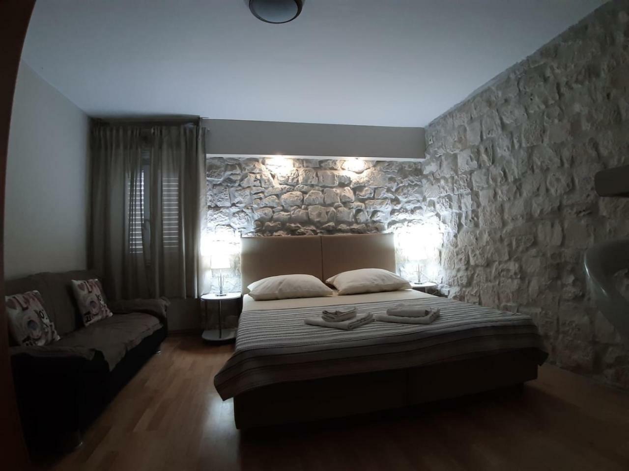 טרוגיר Carol Rooms מראה חיצוני תמונה