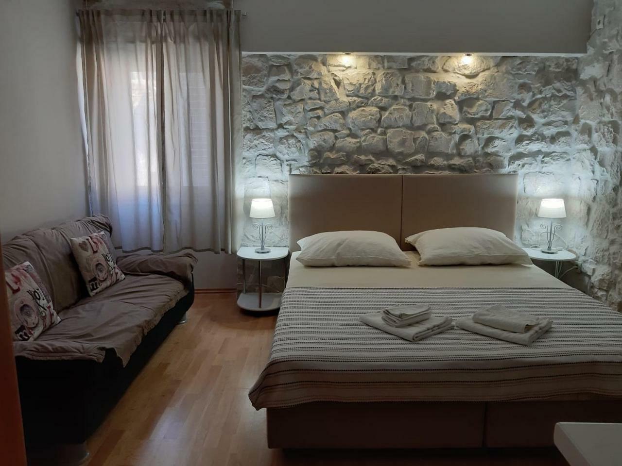 טרוגיר Carol Rooms מראה חיצוני תמונה